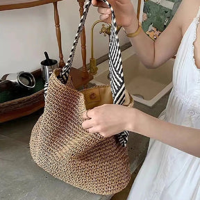 Straw Woven Large Capacity Knot Shoulder Tote Bag